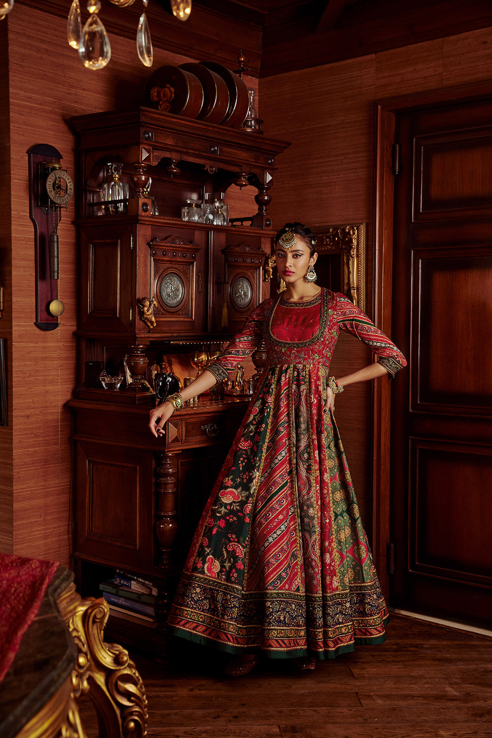 Ahilya Anarkali Set