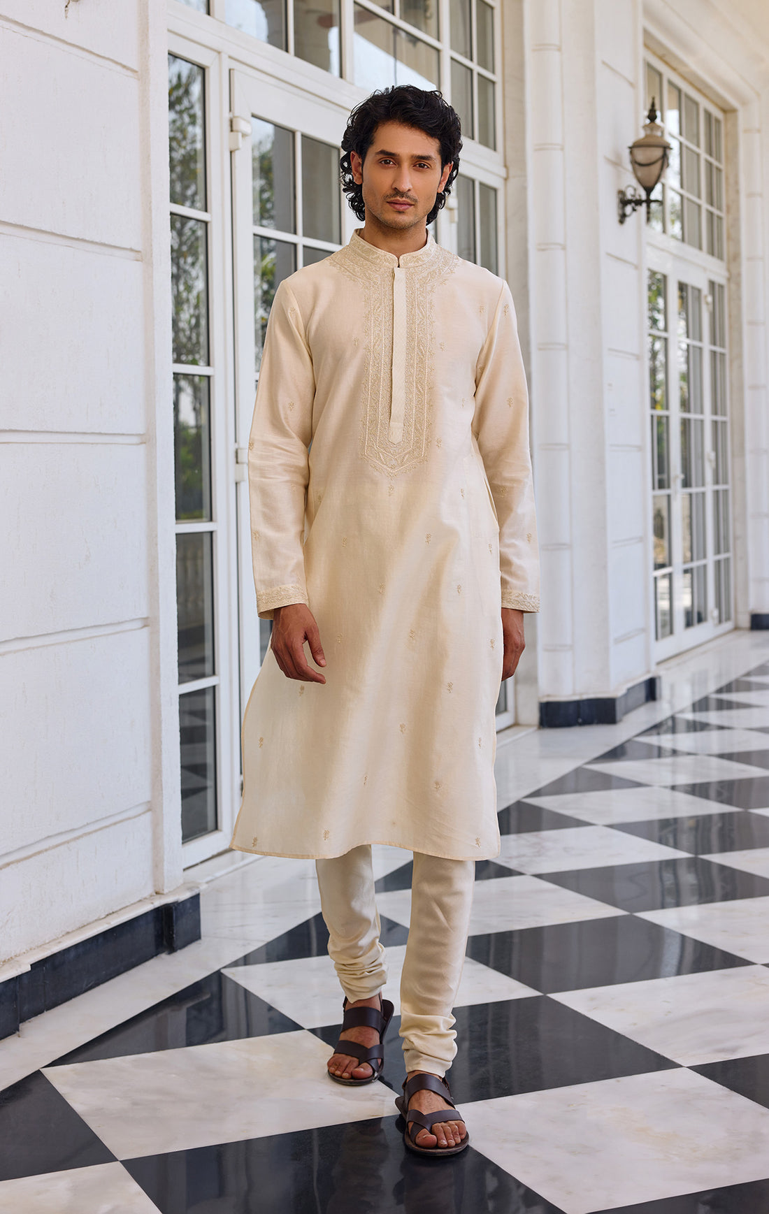 Colour-coordination tip: ivory and pastel kurtas pair well with almost every women's colour trend this year, which is exactly why they're leading. A solid-coloured churidar over a