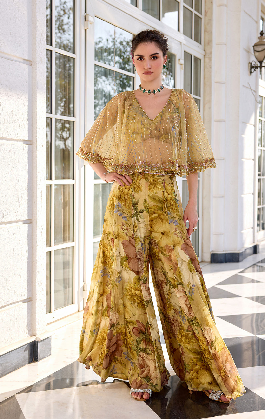 Amaira Cape Set