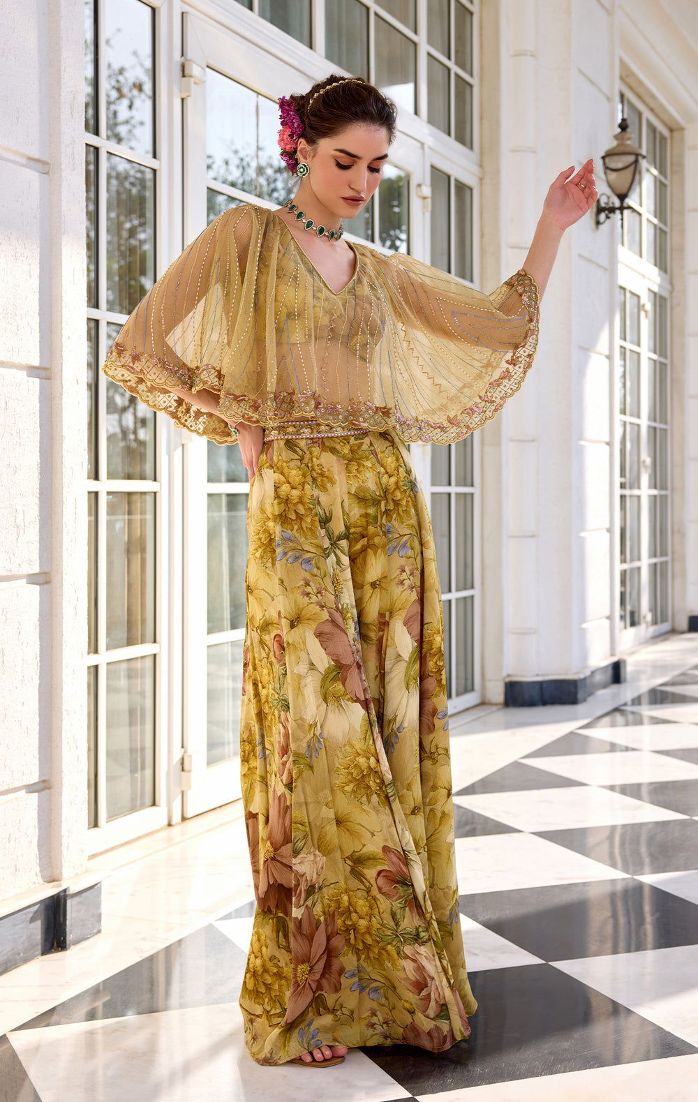 Amaira Cape Set