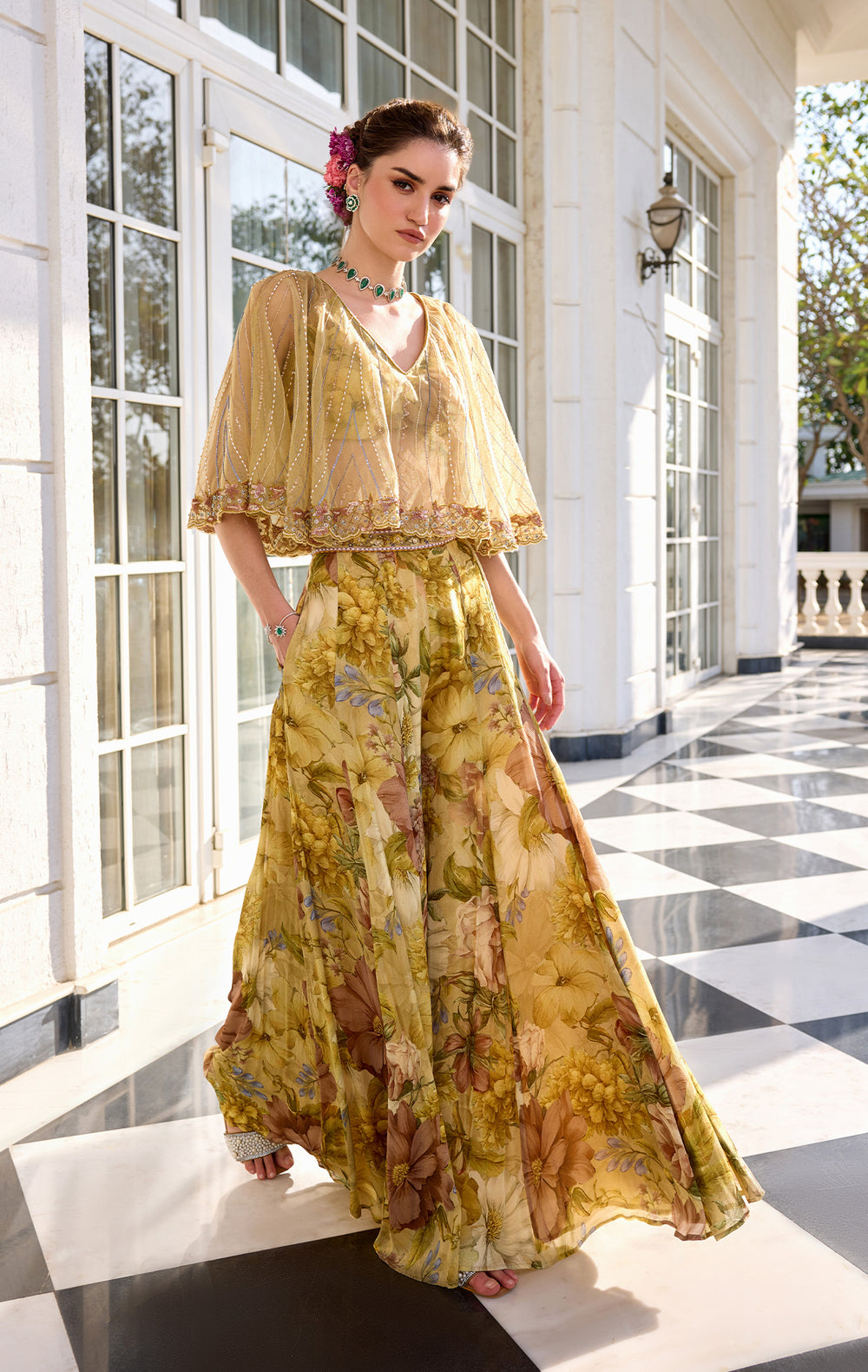 Amaira Cape Set