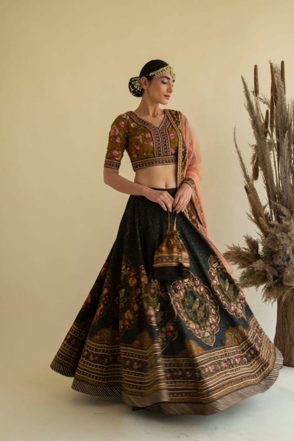 Victorian Jhaorkha Design Potli
