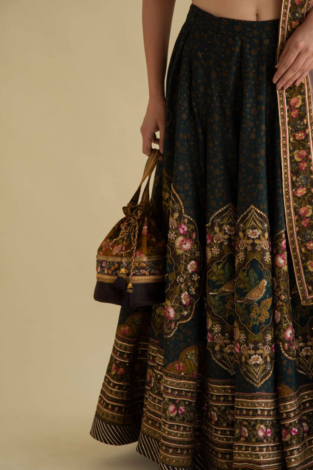 Victorian Jhaorkha Design Potli