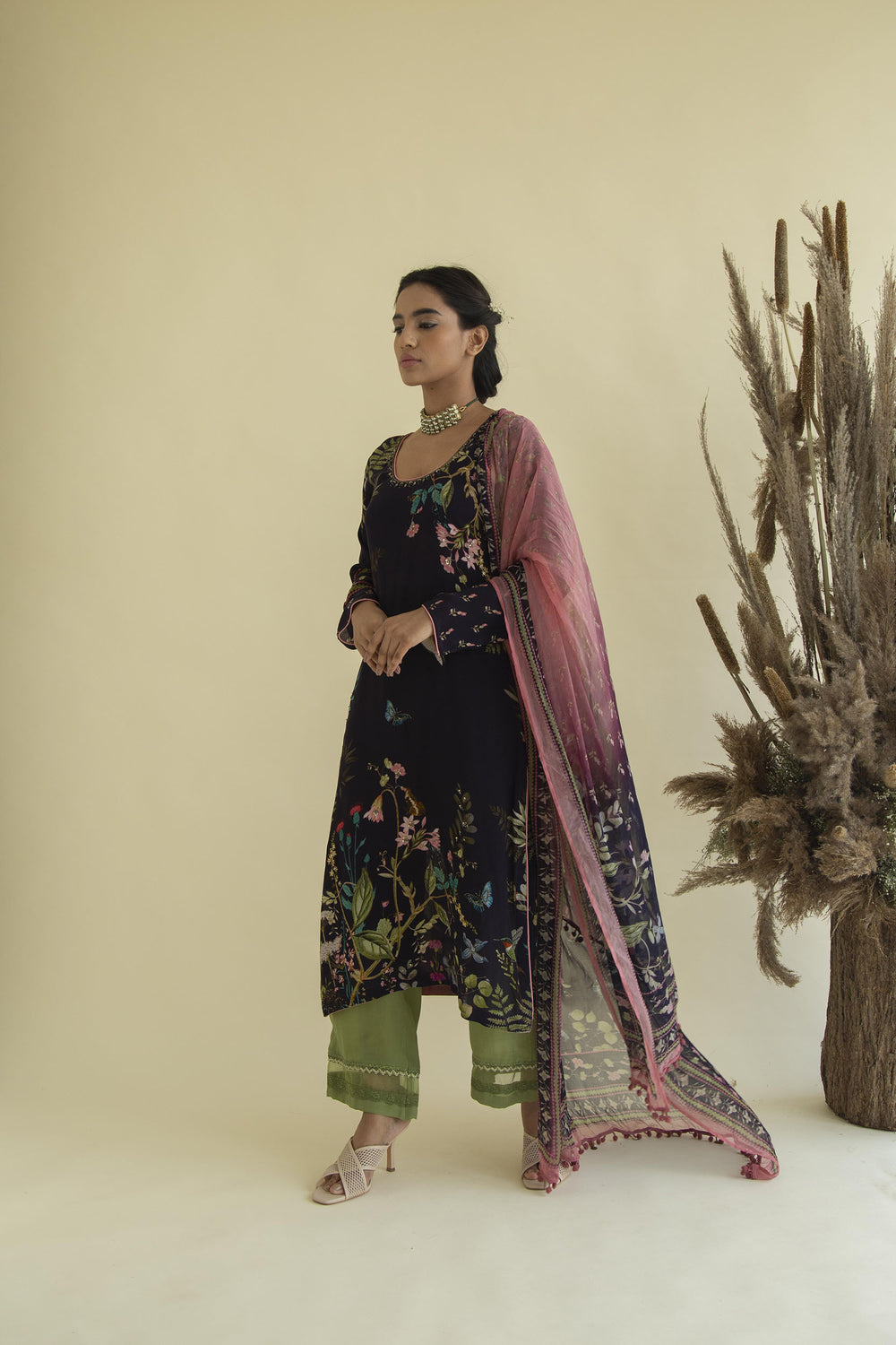 Dazy Tropical Print Suit Set