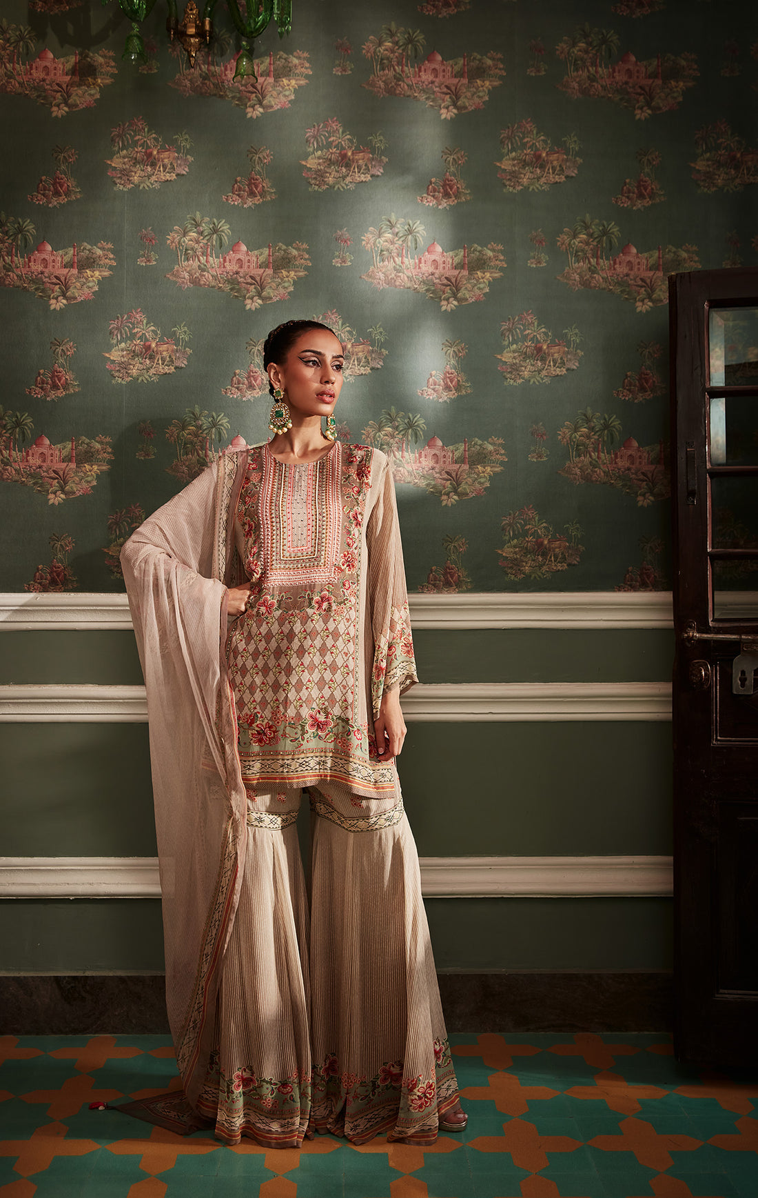 Akilah Gharara Set