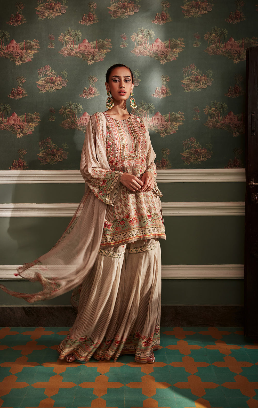 Akilah Gharara Set