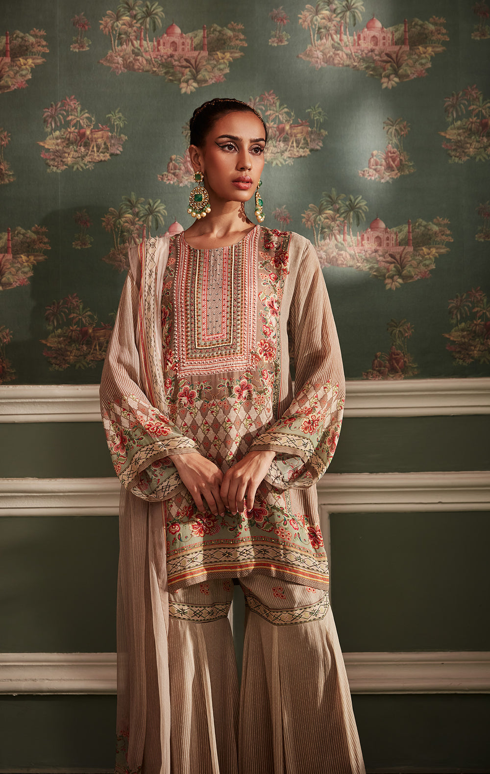 Akilah Gharara Set