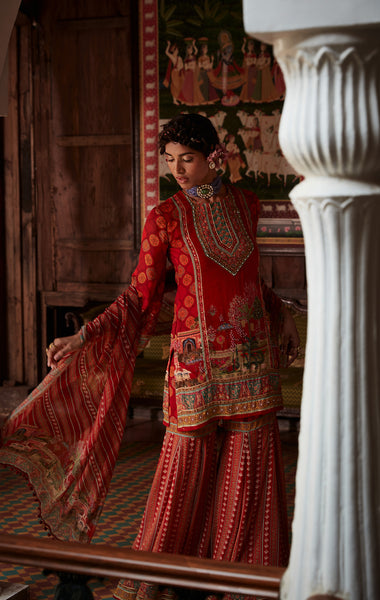 House of Misu in Siah Gharara Set