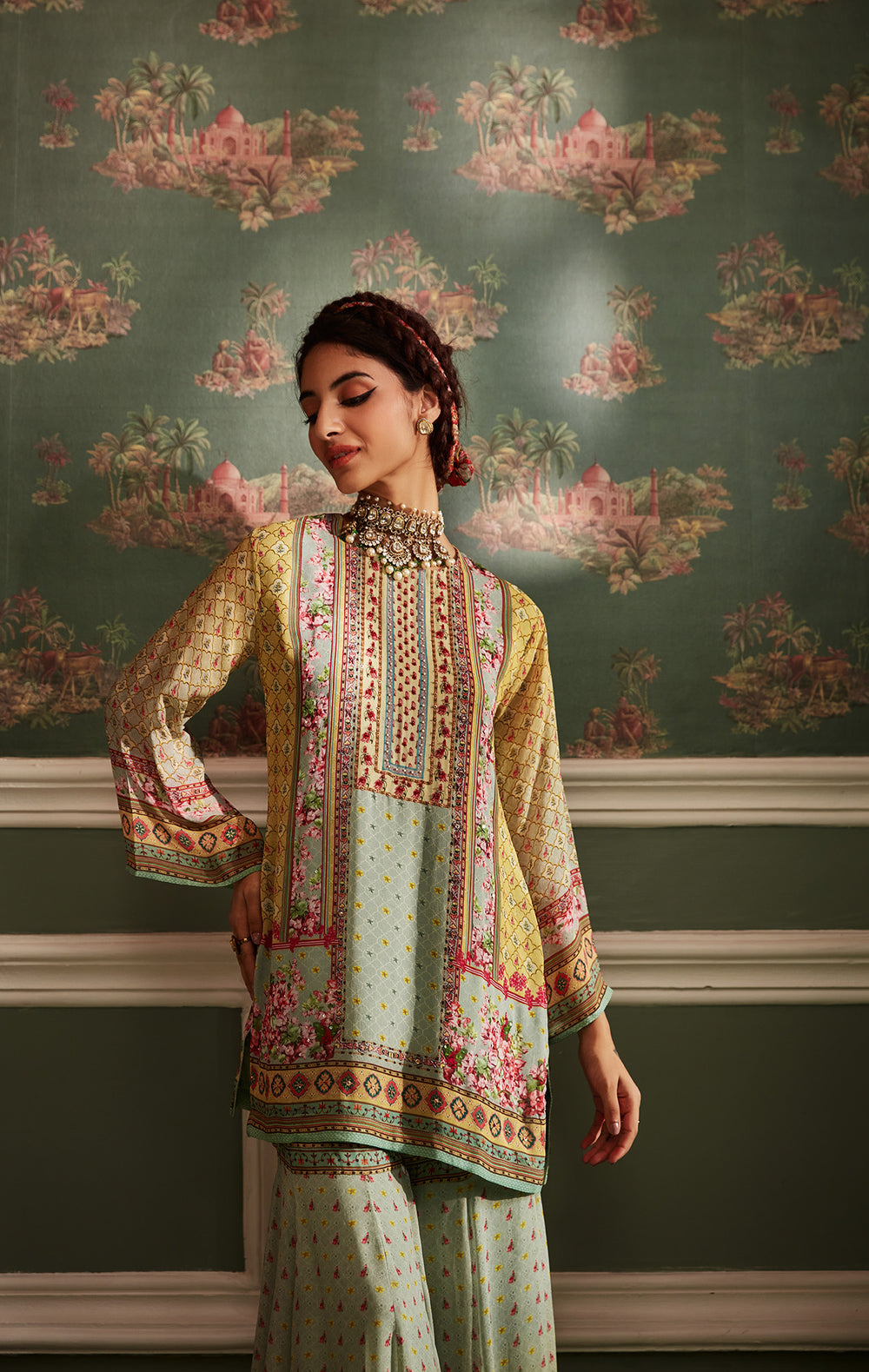 Zareen Gharara Set