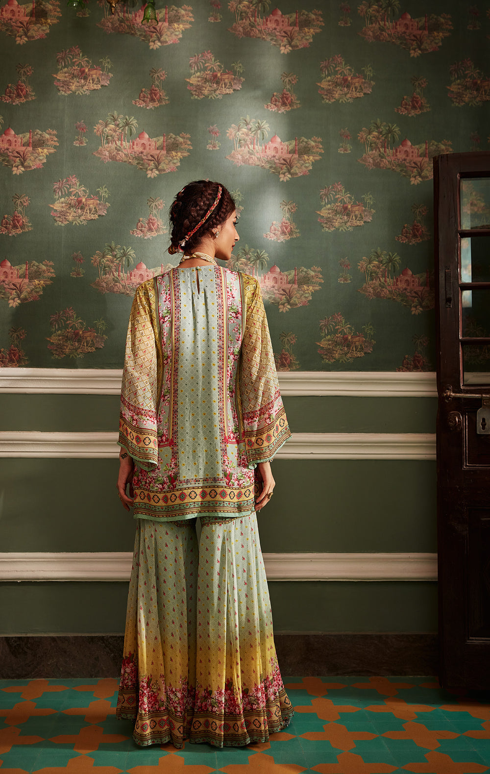 Zareen Gharara Set