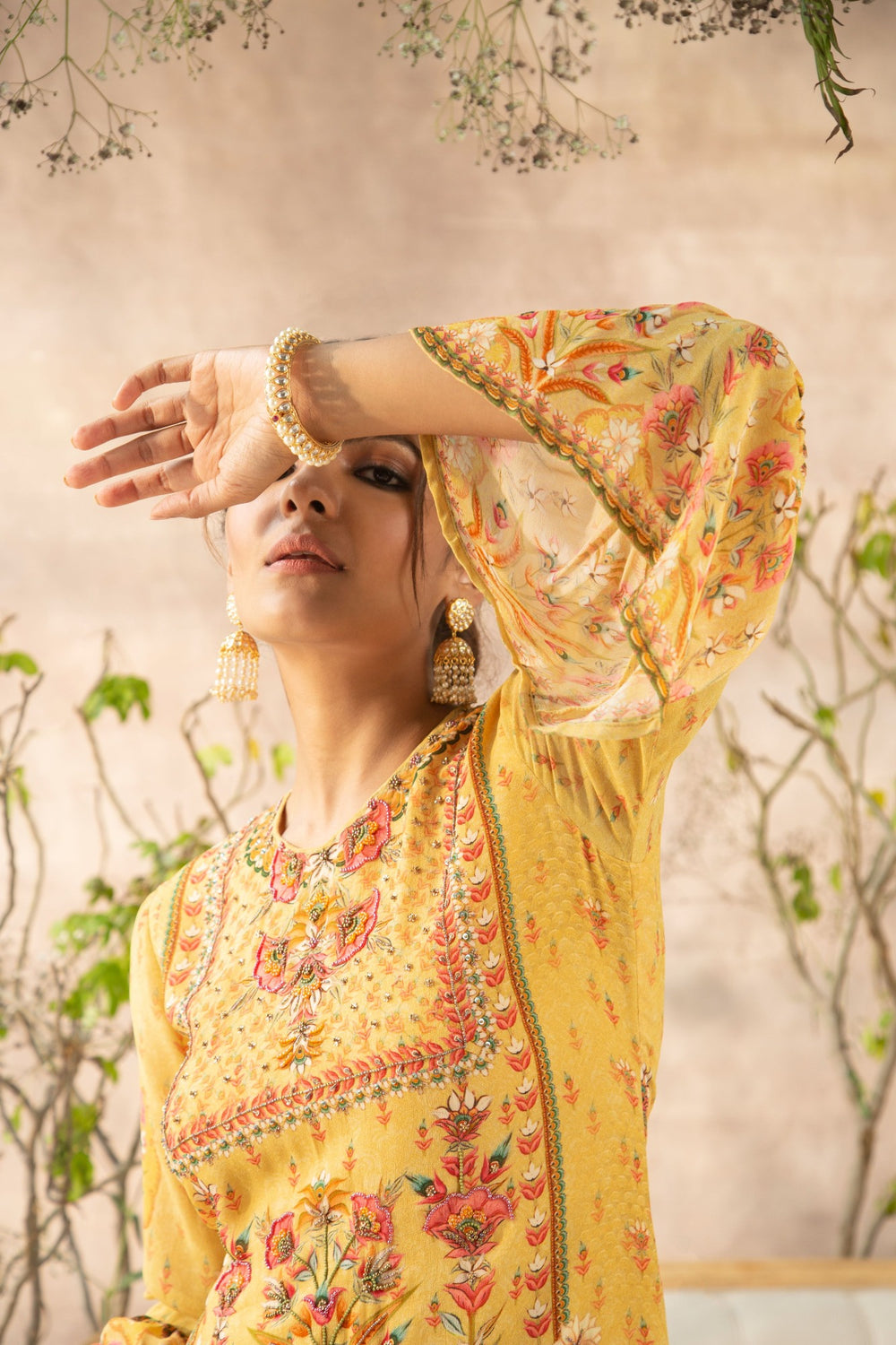 Ahaana Gharara Set